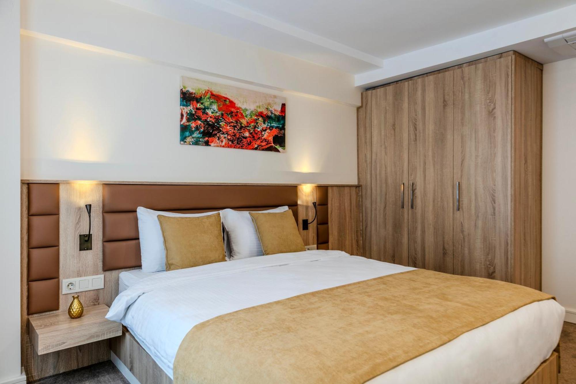 Roys Hotel & Suites อิสตันบูล ภายนอก รูปภาพ