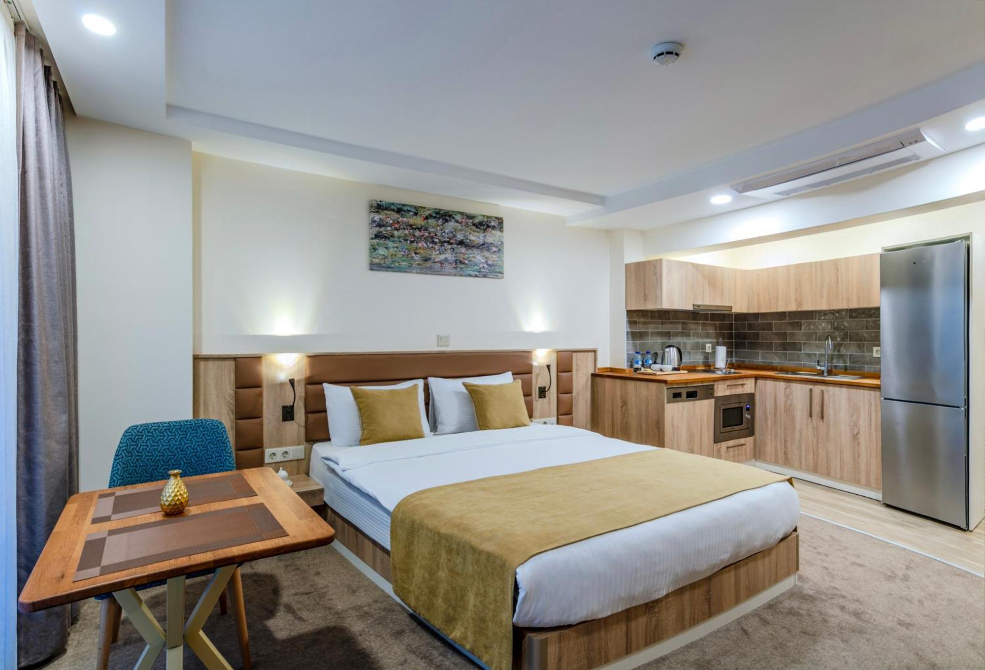 Roys Hotel & Suites อิสตันบูล ภายนอก รูปภาพ