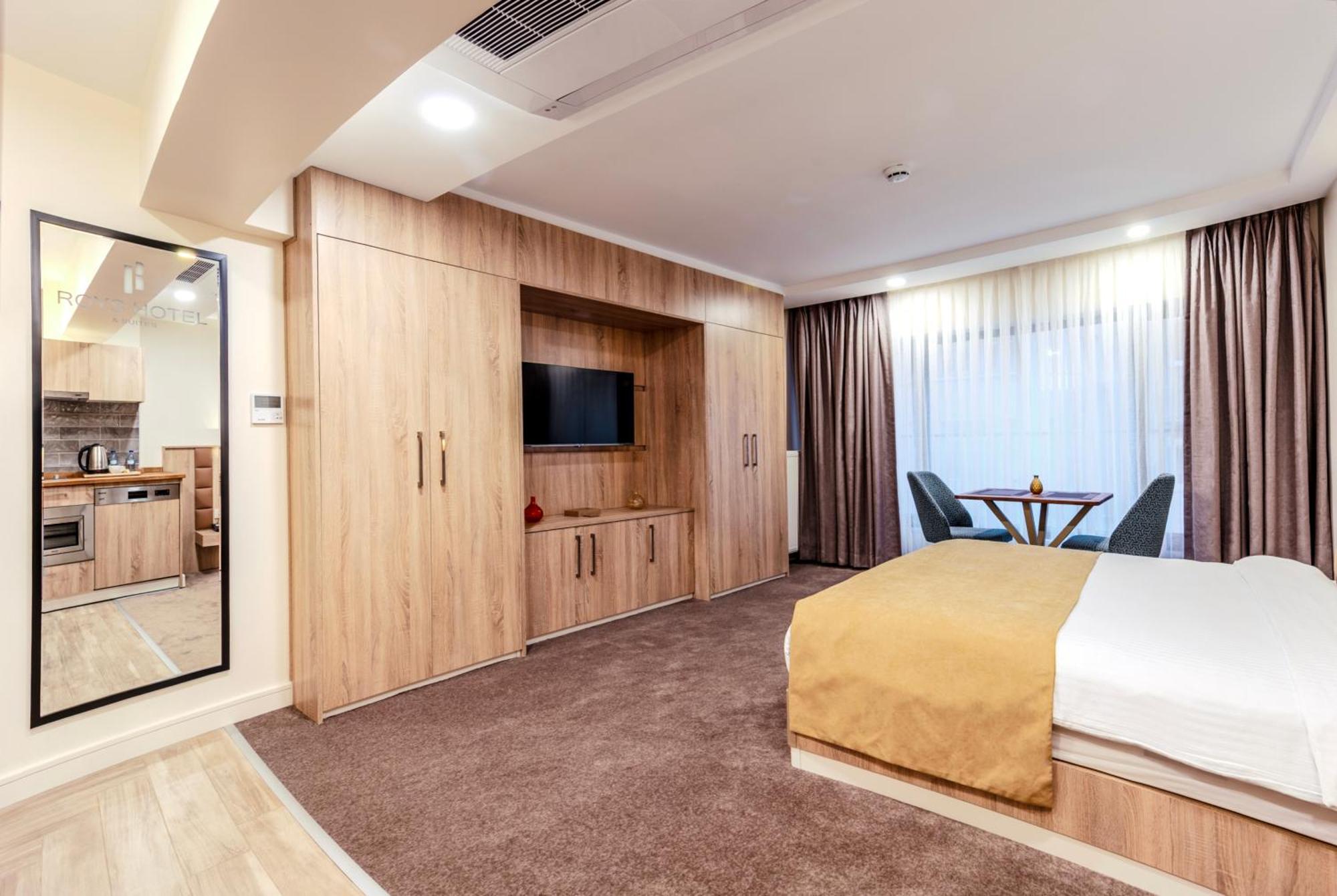 Roys Hotel & Suites อิสตันบูล ภายนอก รูปภาพ