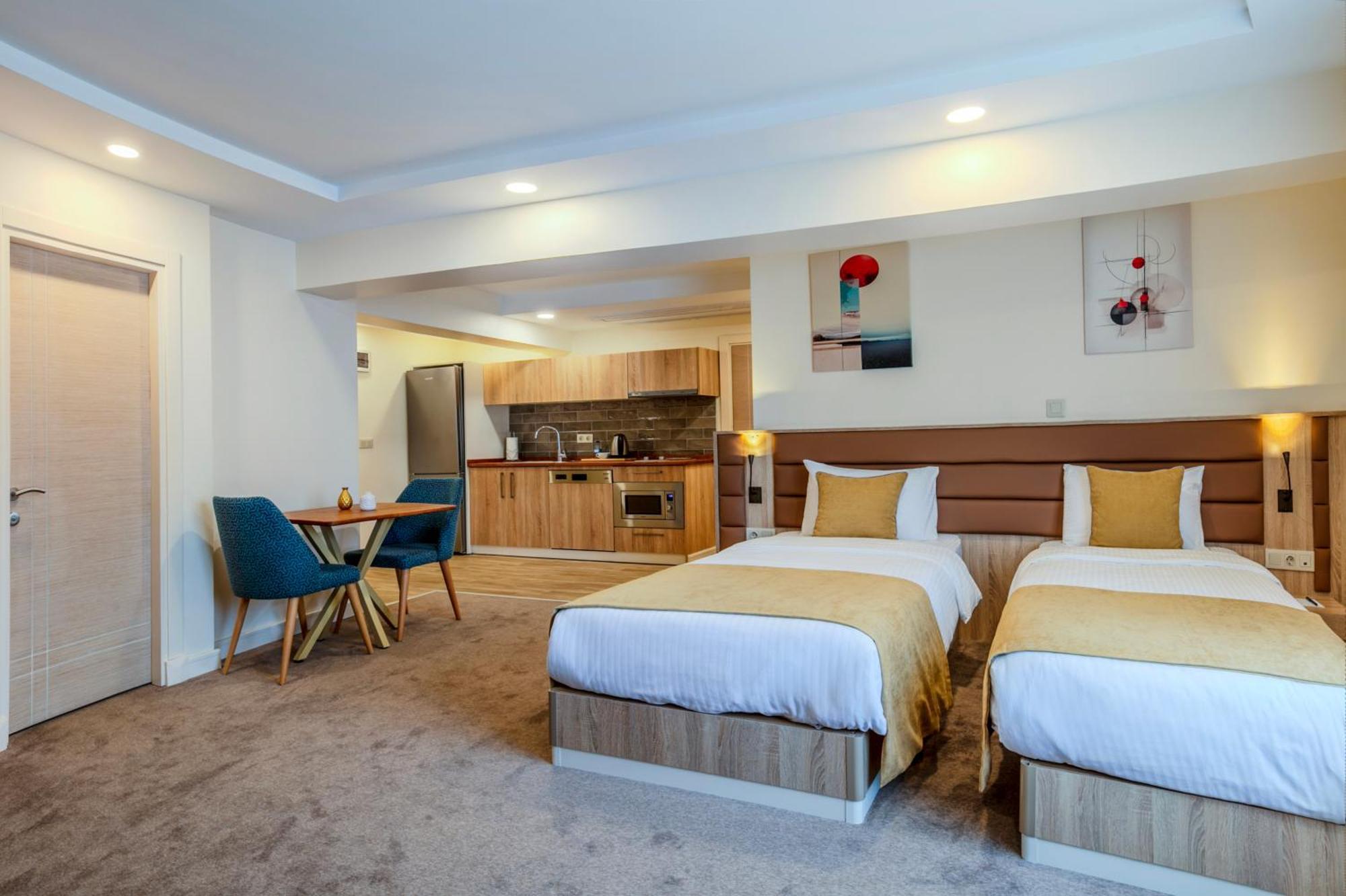 Roys Hotel & Suites อิสตันบูล ภายนอก รูปภาพ