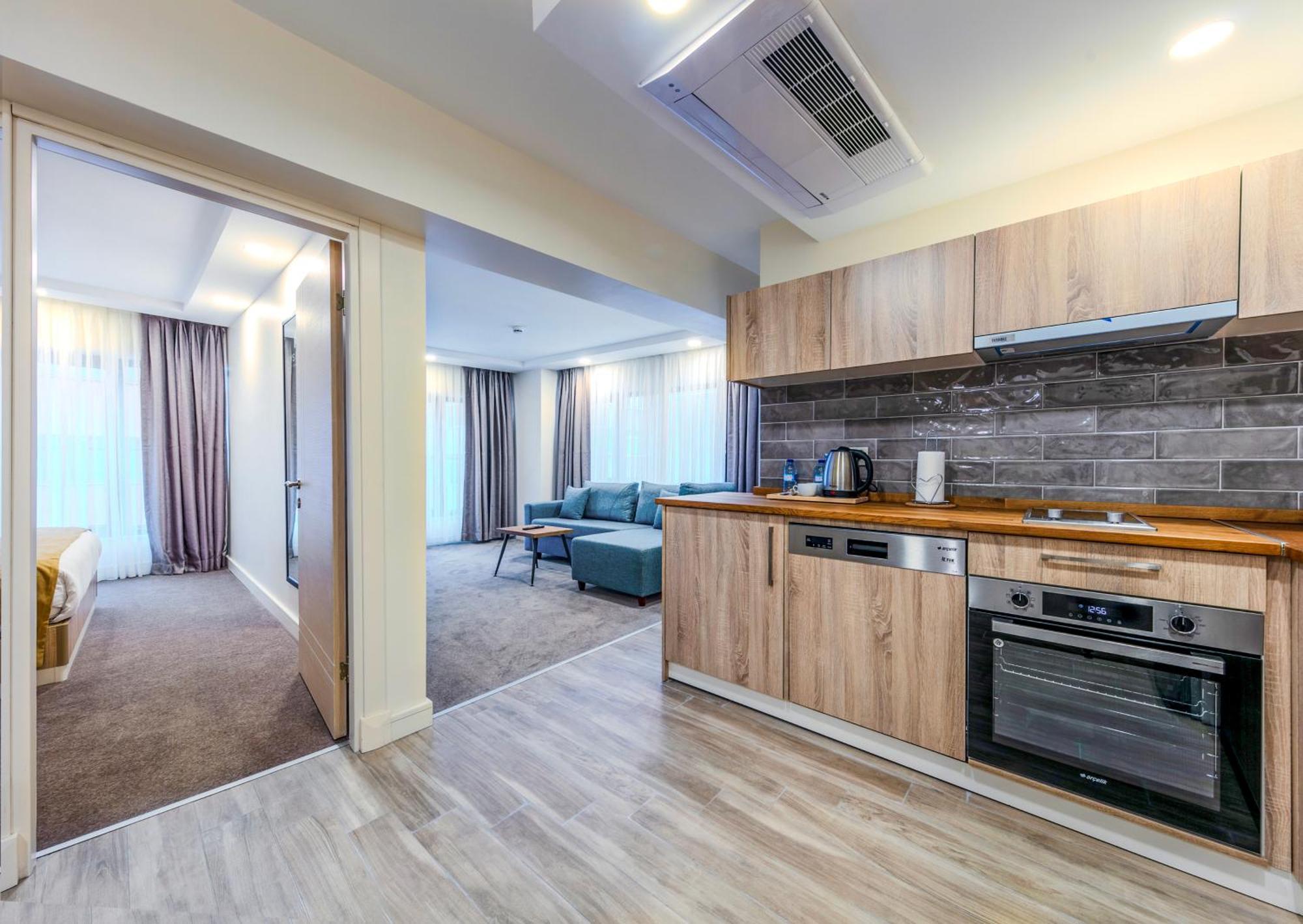 Roys Hotel & Suites อิสตันบูล ภายนอก รูปภาพ
