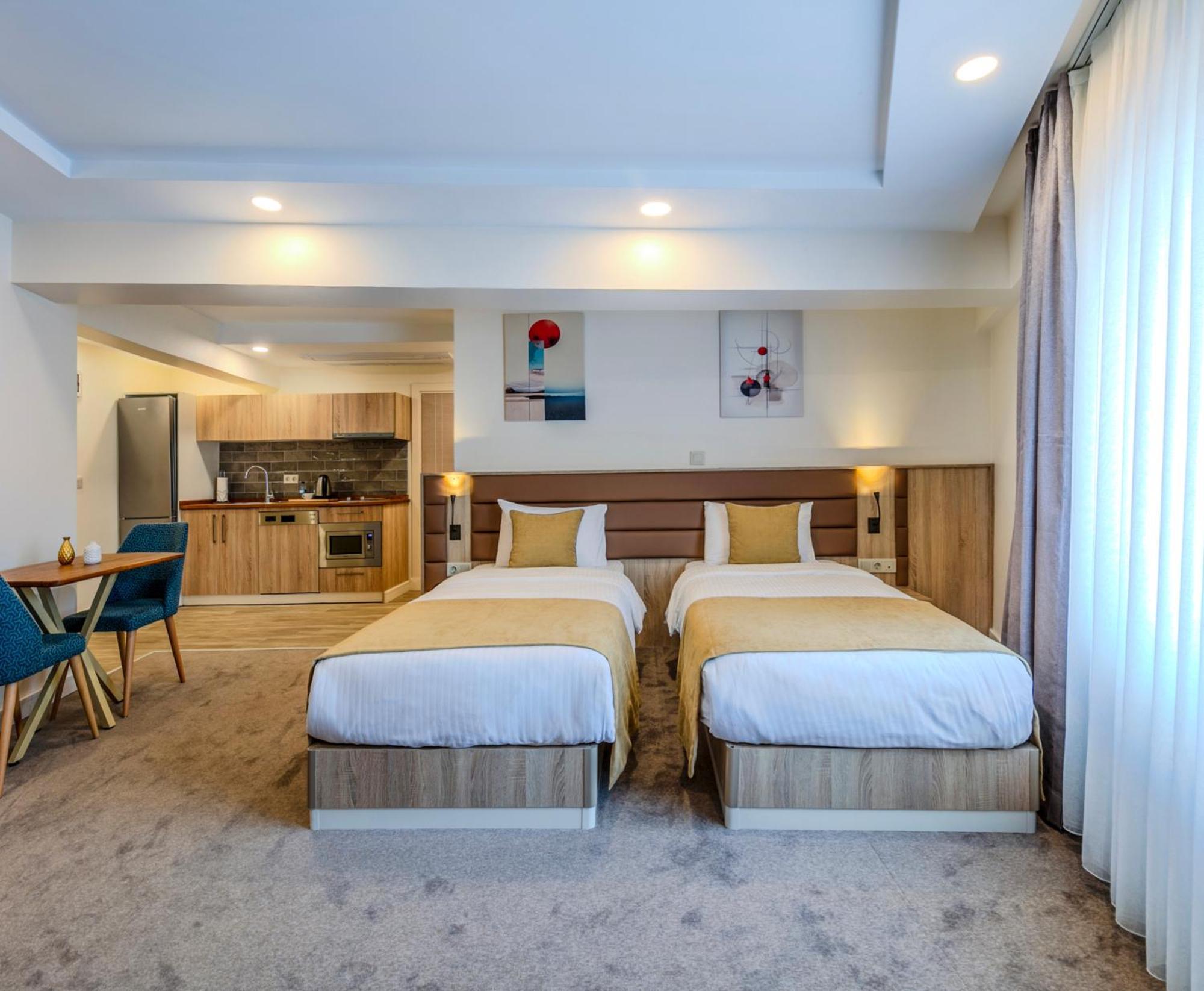 Roys Hotel & Suites อิสตันบูล ภายนอก รูปภาพ